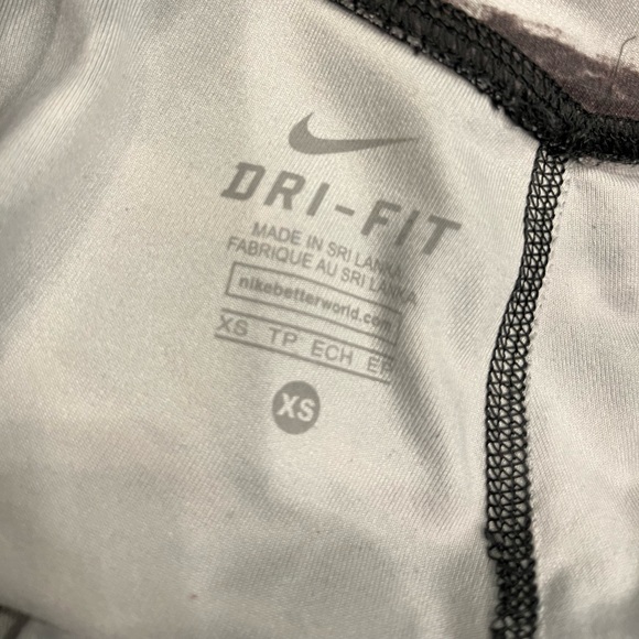 Nike DriFit Leggings - Black/White/Gray - X SMALL - Picture 3 of 3